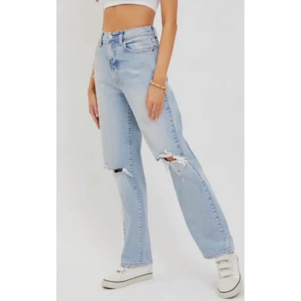 NWT Hollister Ultra High Rise Dad  Jeand Women's Light Blue Distressed Jeans 5S